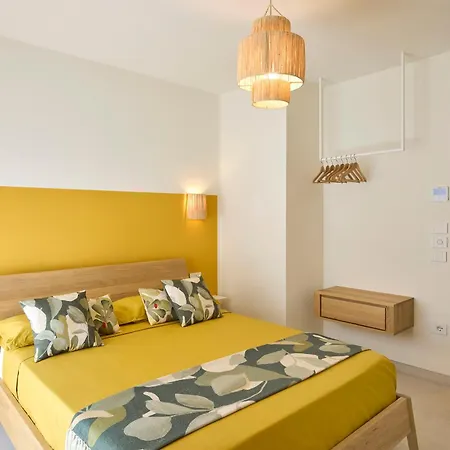 La Sfiora Bed & Breakfast 4*
